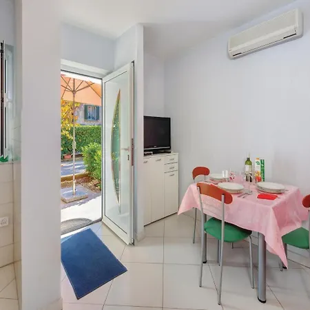 Apartmán 1 Bedroom Stunning In
